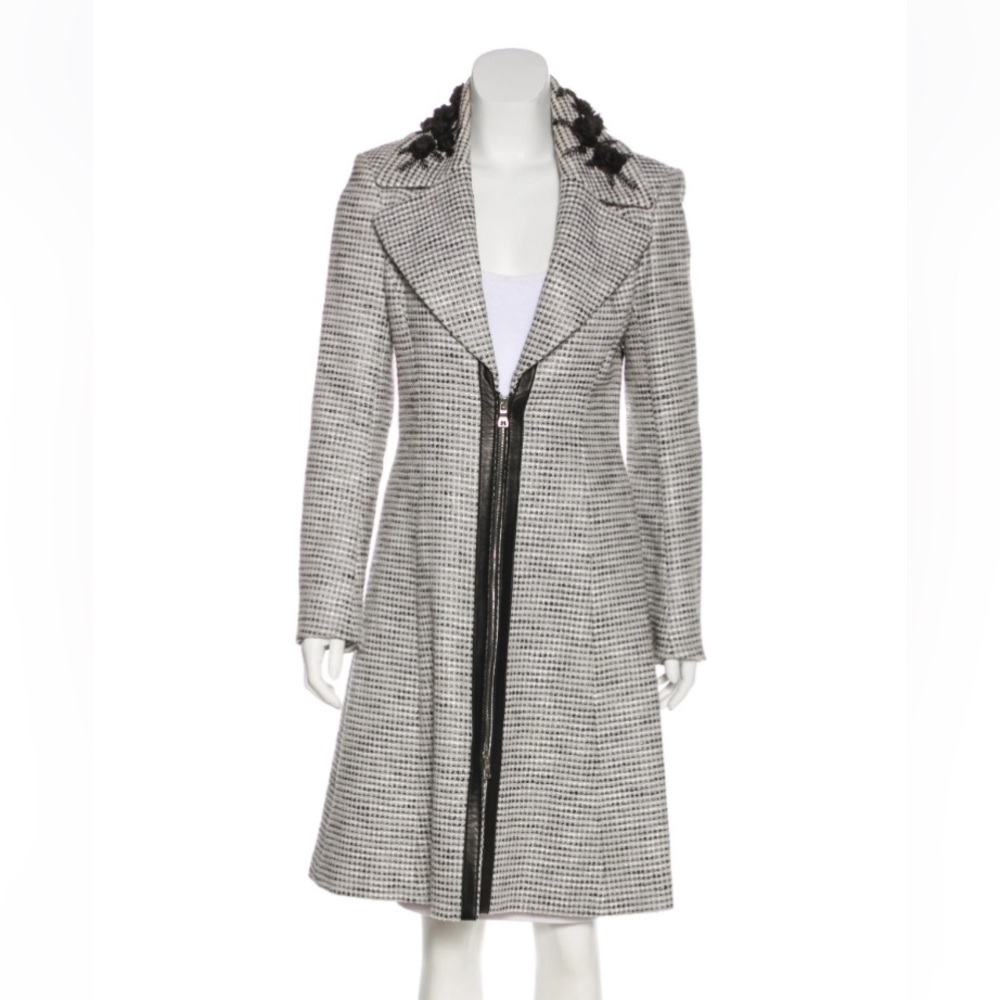 Women's Black and White Coat: notch lapel knee length